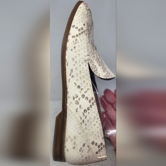 Lucky Brand Women's Canyen Leather Flat Loafer Shoes Slip On Size 7.5 Stucco - Picture 6 of 13